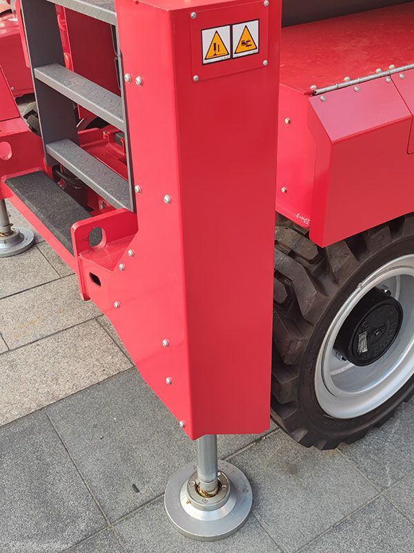 自行越野式剪叉型高空作業平臺,XE-RT系列